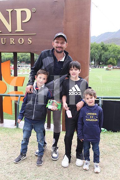 Daniel Rodríguez, Andonie Romayor, Daniel Rodríguez y Ricardo Romayor 0