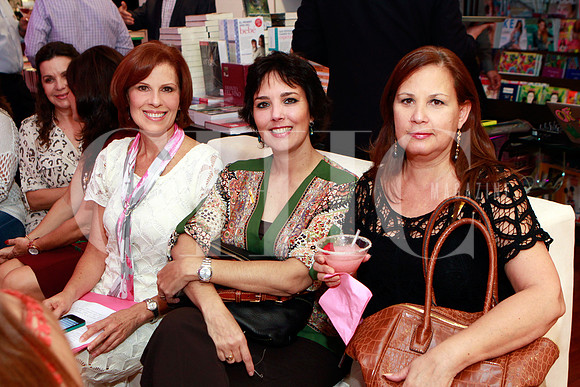 Magdalena Chapa, Cecilia Garza de Sada y Alicia Reyes de Garza