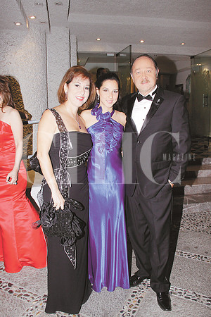 Ofelia de Navarro, Valeria Navarro y Javier Navarro