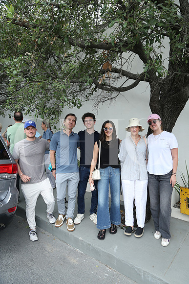 Juan Diego Lobeira, Marcelo de la Garza, Marcelo de la Garza, Gaby Beltran, Paloma Tijerina de Lobeira y Paloma Lobeira 1