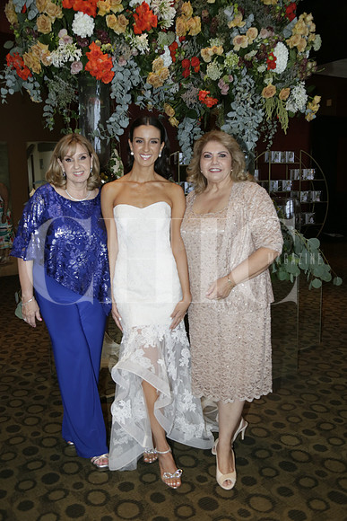 Betty Santos de Domene, Bárbara Domene y Claudia Hernández de Corral (3)