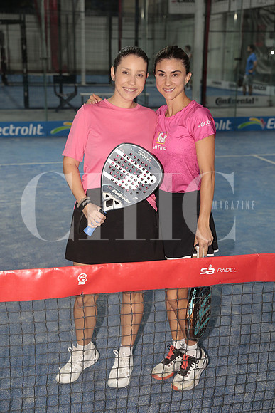 Adri Valdez y Loretta Sanchez 3