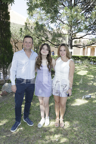 Alfredo Garza, Valeria Garza y María Elena Quintanilla de Garza (3)