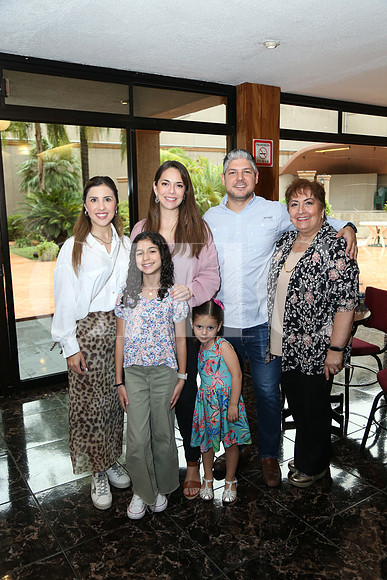 Andrea García, Andrea González, Gerardo González, Maricarmen Gutiérrez, Andrea González y Olivia González