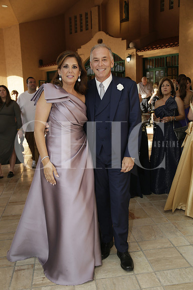 (papás del novio) Alejandra de Treviño y Ramón Treviño (2)