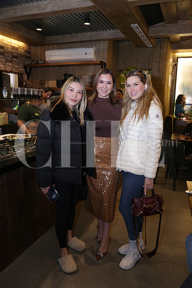 Ale Yllan, Ana Elisa González y Ale Maltos 0