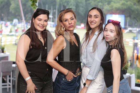 Regina Tamez, Andrea Tamez, Olga Salazar y Brissette Gonzalez 2
