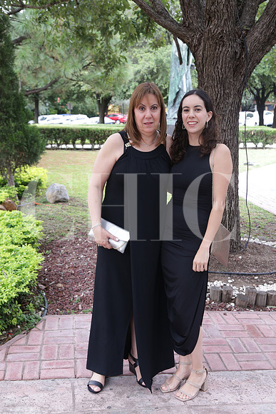 Tere Burgos y Ana Paula Burgos 1