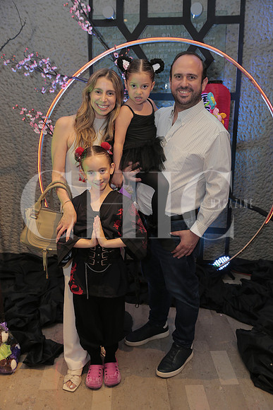 Romina Stratta, Stefan Stratta, Juan Pablo Stratta y Ana Gaby Esparza 2