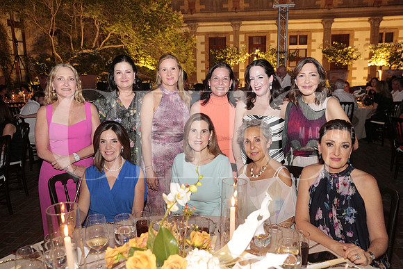 Teresa De Silva, Martha Garcia, Adriana Peña, Adriana Torres, Gaby Santos, Ivonne Morales, Maricela Reyes, Cielo de Silva, Fernanda Herrera y Karina Herrera 7
