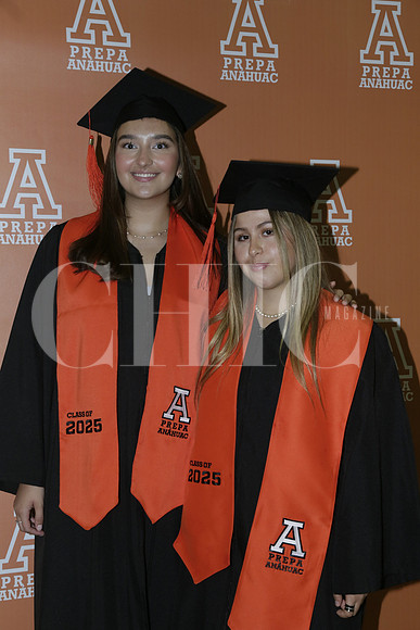 Alejandra Paulin e Isabella Freeman