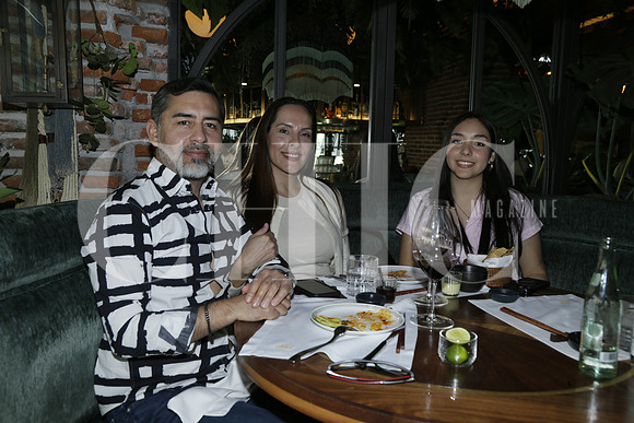 Javier Garnica, Carlota de Garnica y Roberta Garnica