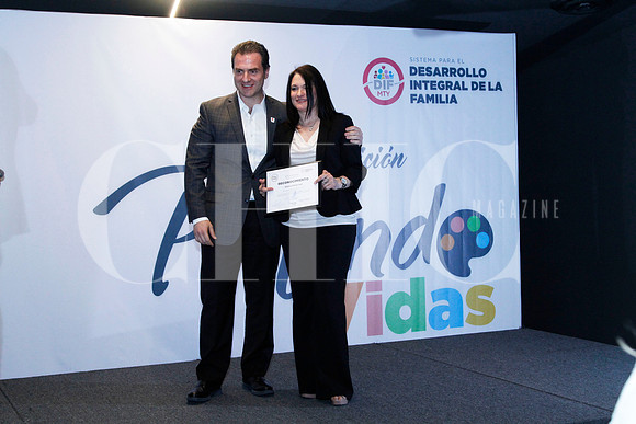 Adrian de la Garza Santos y Patricia Patton