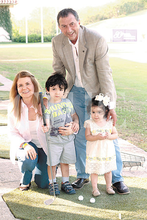 Ivonne Coindreau de Katimi, Eva Elizondo Katimi, Joche Katimi y Nico Elizondo Katimi