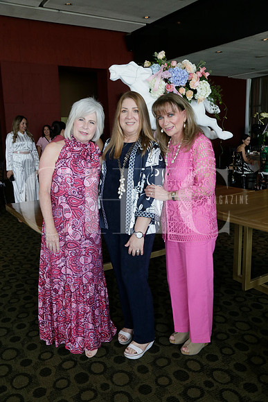 Magaly Garza de Marfil,, Sirenia González de Fernández y Graciela García (2)