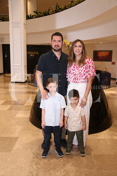 Eduardo Castillo, Bárbara Guzmán, Eduardo Castillo y Federico Castillio 1