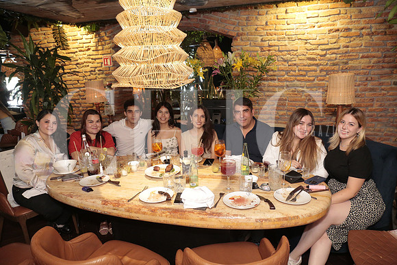 Karen Castañeda, Sara Perez, Michelle Ochoa, Rodrigo Gongora, Maria Diaz Conti, Lorena Garza, Edgar Larios y Cecy Reyna 2