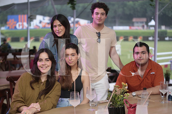 Andrea Gutierrez, Paulina Garza, Maca Paez, Emilio Leal y Santiago Flores 6