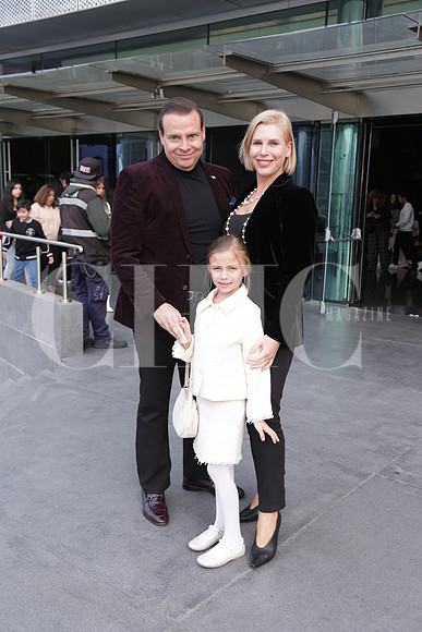 Fernando Santillan, Olga Thulik y Shasha Santilan 0