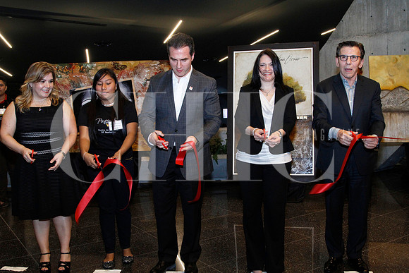 Sandra Berlanga de de la Garza, Fatima Martínez, Adrian de la Garza, Patricia Patton y Salomon Marcushamer 4