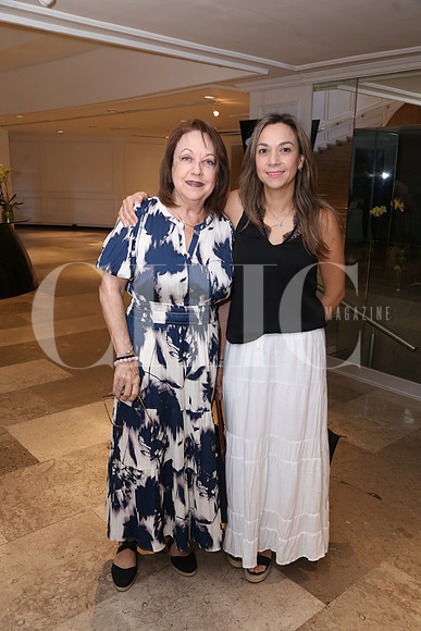 Bertha Macias y Mónica Macias 0