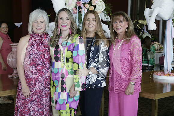 Magaly Garza de Marfil, Sonia Garza de Ocampo, Sirenia González de Fernández y Graciela García