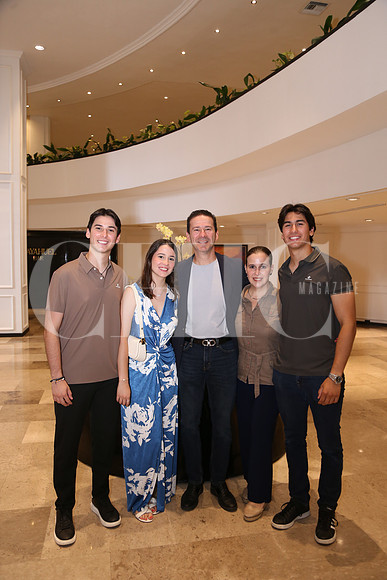 Gabriel Montemayor, Katia Montemayor, Adrián Montemayor, Martha Alanis de Montemayor y Adrián Montemayor 1
