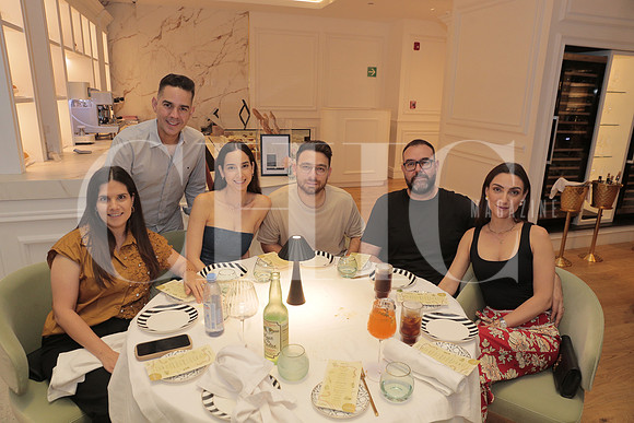 Raúl Colina, Cordelia García, Cecy Rodríguez, Juan Pablo Armijo, Alejandro Galvez y Mariana Curco 2