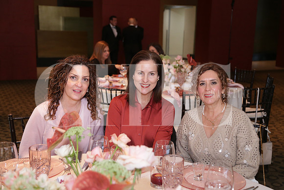 Totoy Villanueva, Cristy de Armas y Edith Garza 1