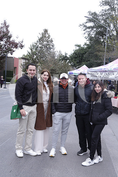Alex Macias, Icela Montes, Carlos Cuellar, Alejandro Rojas y Gladys Almaguer 0