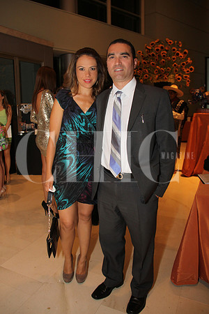 Mónica de Chapa y Bernardo Chapa