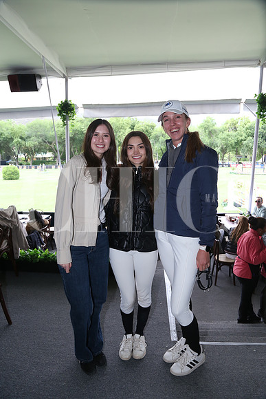 Fernanda Guzmán, Emilia de la Garza y Juana Caminal 0