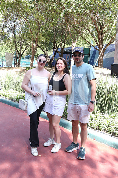 Cory Maldoando, Ana Karen Gómez y Paco Gómez 1