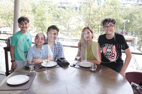 Nicola Martinez, Natalia Martinez, Abelardo Martinez, Marcela Lara y Marcelo Martinez 1