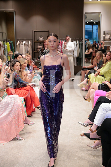 Modelos de Rafa Zuñiga vistiendo Max Mara 170