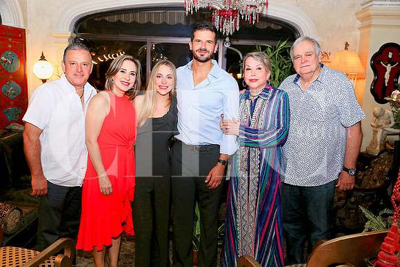 Carlos Cepeda, Hortencia Zertuche, Elisa Cepeda, Eduardo Martínez, Graciela Rodríguez y Gregorio Martínez (1)