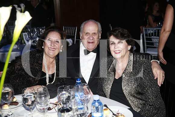 Magala gonzalez de Garza Calderon, Jose Luis Coindreau y Adriana Coindreau