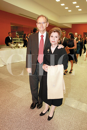Carlos Mijares y Nola Elizondo de Mijares