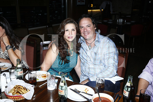 Yolanda de Ayala y Rogelio Ayala