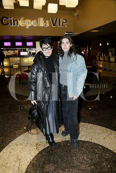 Tere Guzmán de Martínez y Sofia Martínez (3)