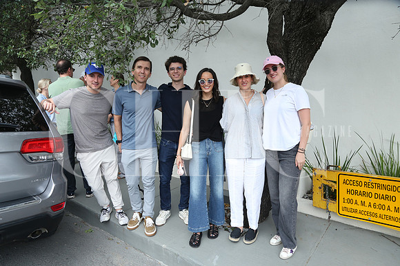 Juan Diego Lobeira, Marcelo de la Garza, Marcelo de la Garza, Gaby Beltran, Paloma Tijerina de Lobeira y Paloma Lobeira 2