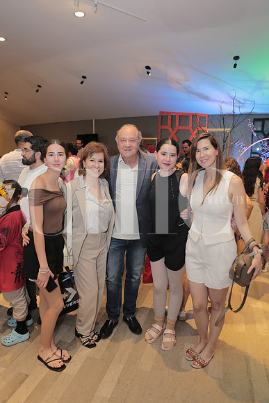 Raquel Cueva, Maria Cueva, Ofelia Treviño, Jose Navarro y Daniela Navarro 4