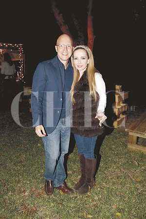 Memo Cueva y Catia Garza de Cueva
