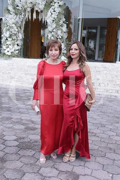 Josefina Acosta y Miriam Safi 0