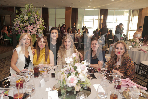 Karina Garza, Gaby Cepeda, Brenda Luna, Elsa Peña, Cristina Arellano y Claudia Teja2