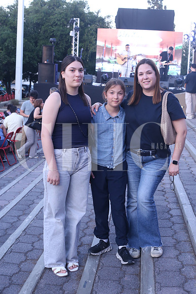 Valeria Sepúlveda, Roberta Sepúlveda y Blanca Garza 0