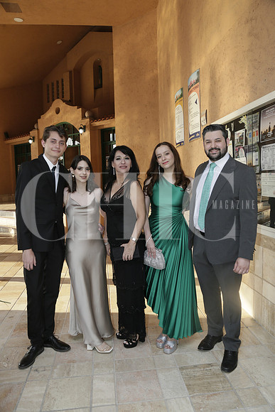 Agustin Cane, Paulina Vela, Cristina López, Ana Sofia López y Marcelino Guevara (3)