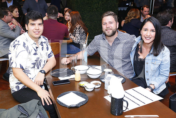 Adrián Elizondo, Gabriel Guerra y Natalié Elizondo (2)