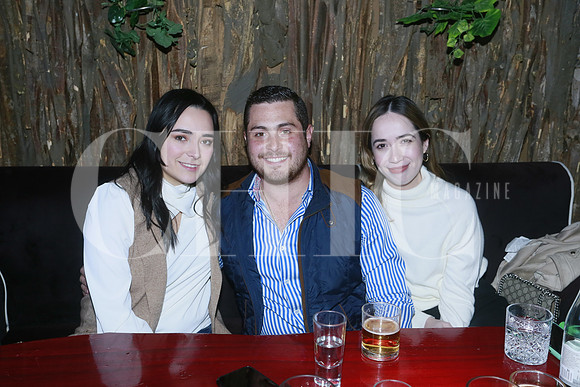 (Azia) Cristina Cobos, Román Cepeda y Marissa García