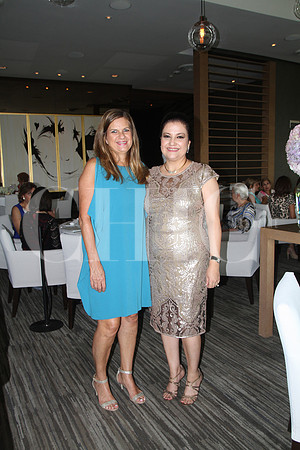 Claudia Ortíz de Alvarado y Roberta de Calderon